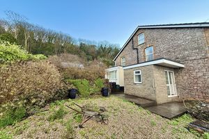 Side Garden- click for photo gallery